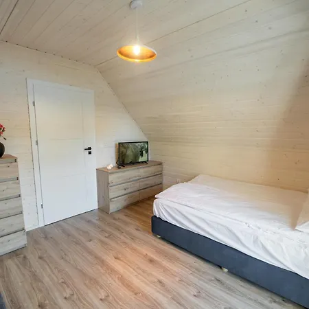 Ross-domki Lux Hause & Jacuzzi Villa *
