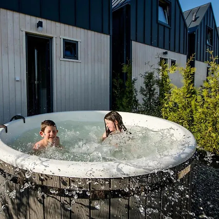 Ross-domki Premium Hause & Jacuzzi