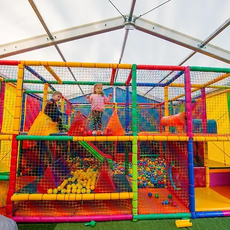 Ross-domki Premium Hause & Jacuzzi Sarbinowo