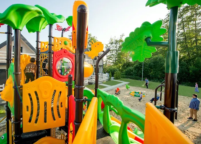 Ross-domki Premium Hause & Jacuzzi * Sarbinowo