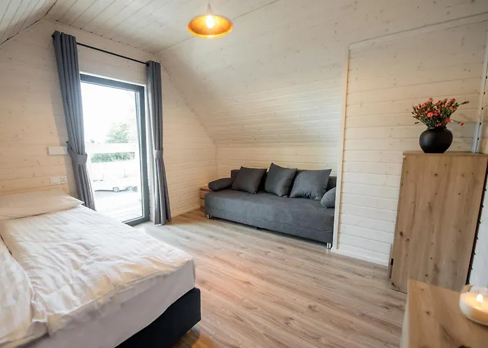 Ross-domki Premium Hause & Jacuzzi Villa *